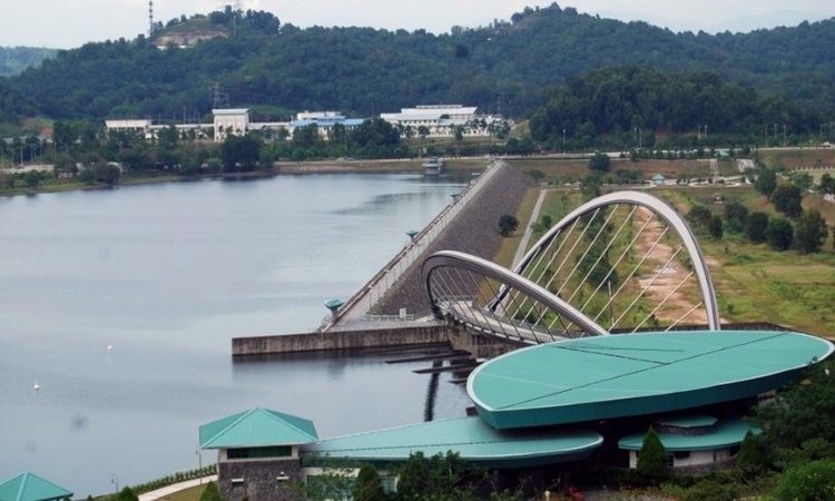 Putrajaya Lake Dam